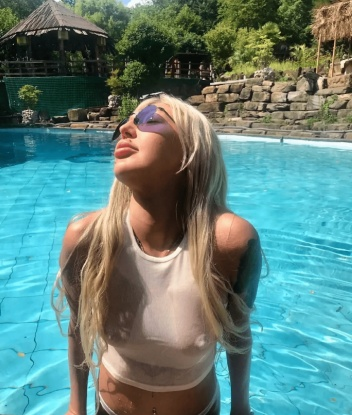 Лиана, 33